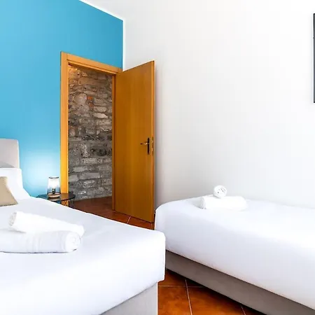 2bd Flat Near Cathedral Lägenhet *